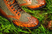 Robinson-Huxley-AlmondGrain_GreenTweed-Lifestyle-1