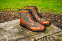 Robinson-Huxley-AlmondGrain_GreenTweed-Lifestyle-2