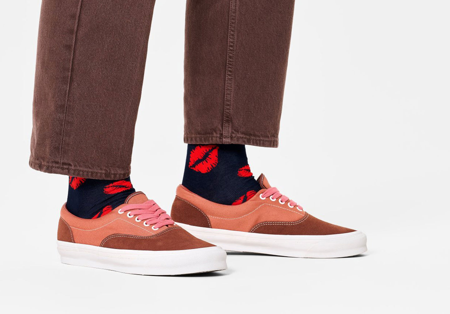 Unisex-Happy-Socks-Kisses-Sock-Accessories-P001526-Navy-1