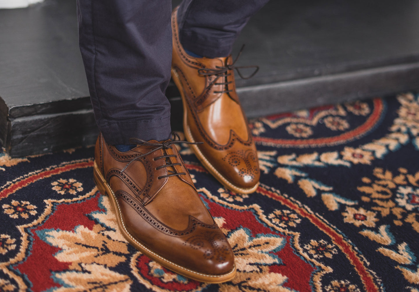 Barker Victor - Brown Hand Painted